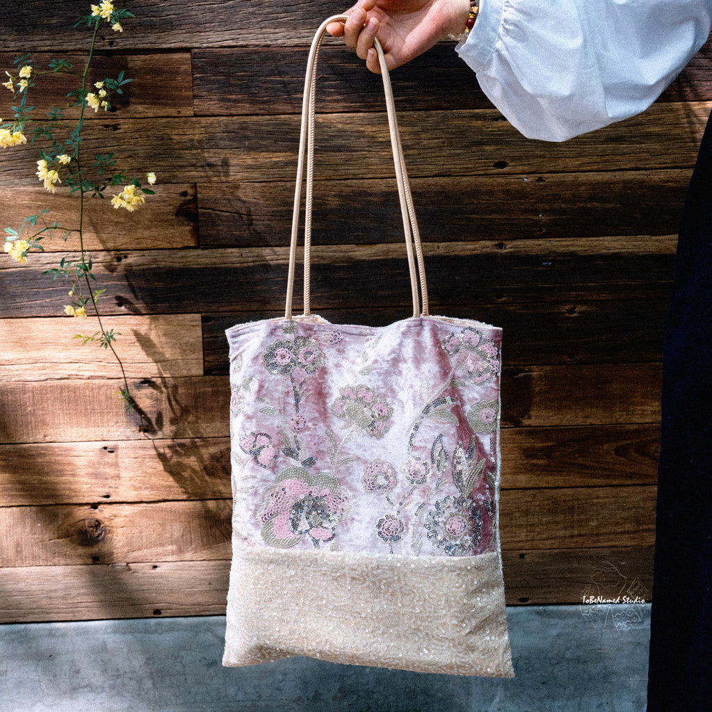 PARISIAN ROSE Sequin Embroidery Shoulder Bag