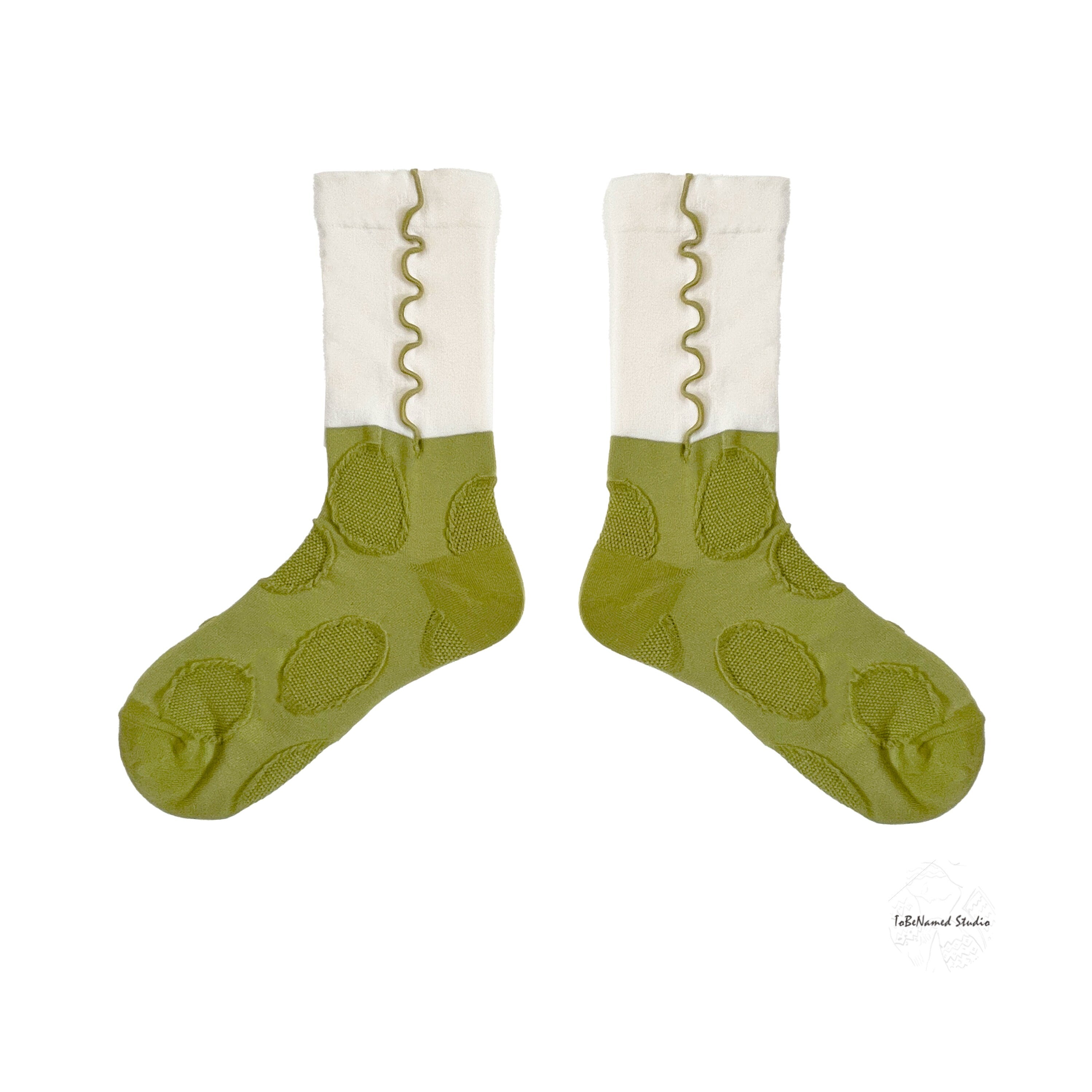 GREEN PLUM Socks