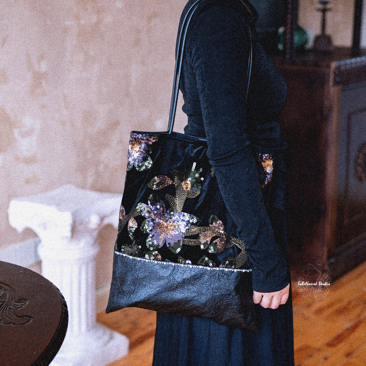 VIOLET NOCTURNE Shoulder Bag
