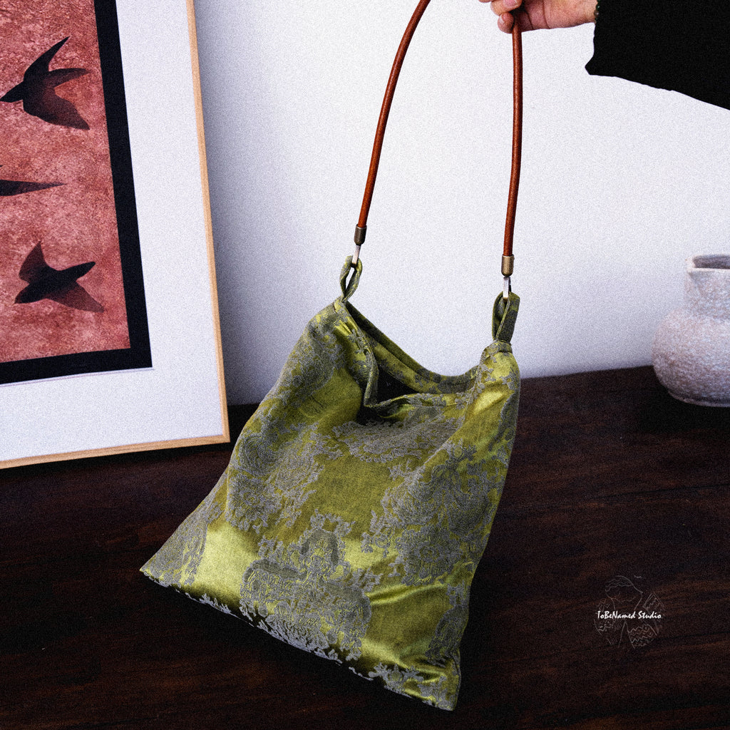 EMPRESS JADE Tote Bag