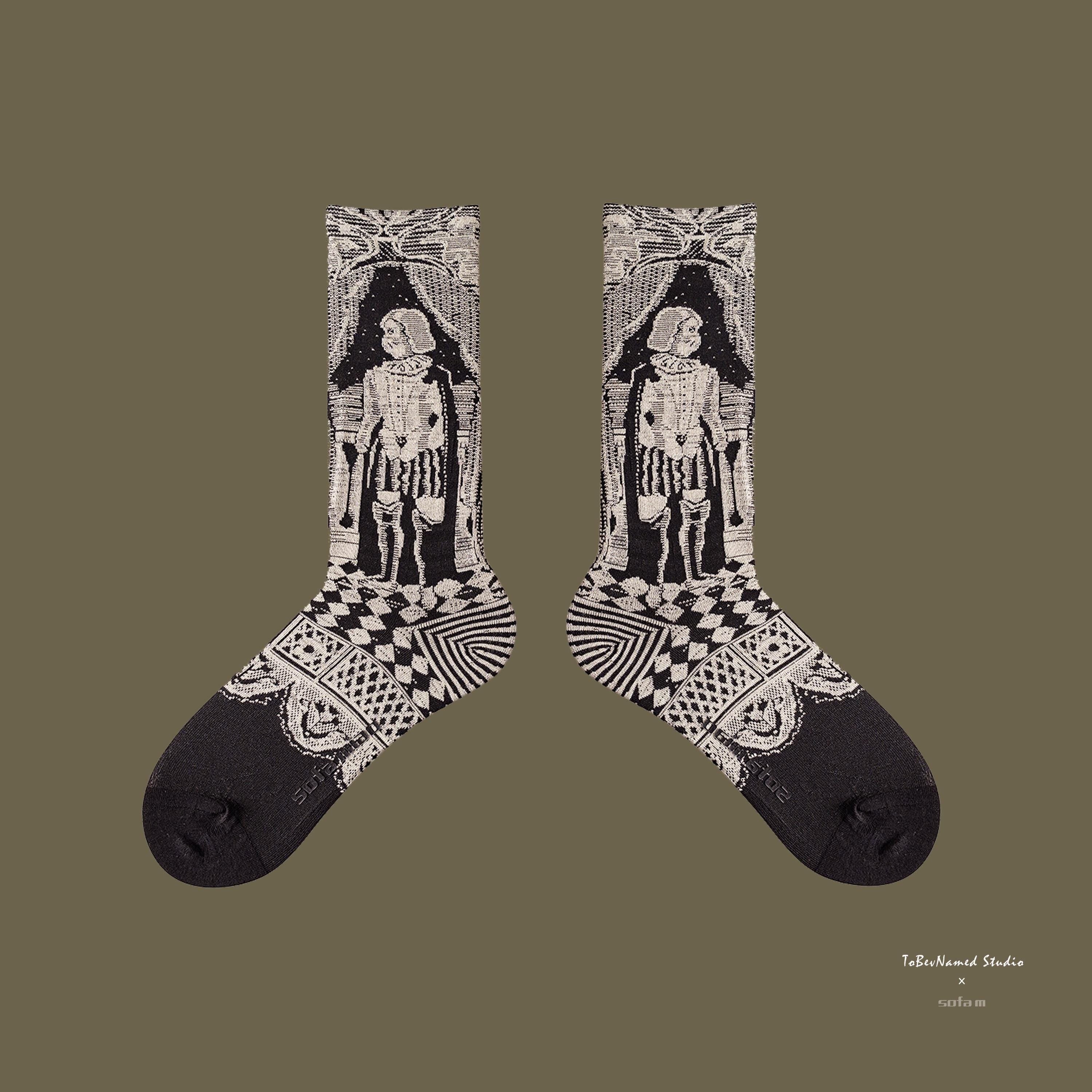 SECRETE CASTLE Socks