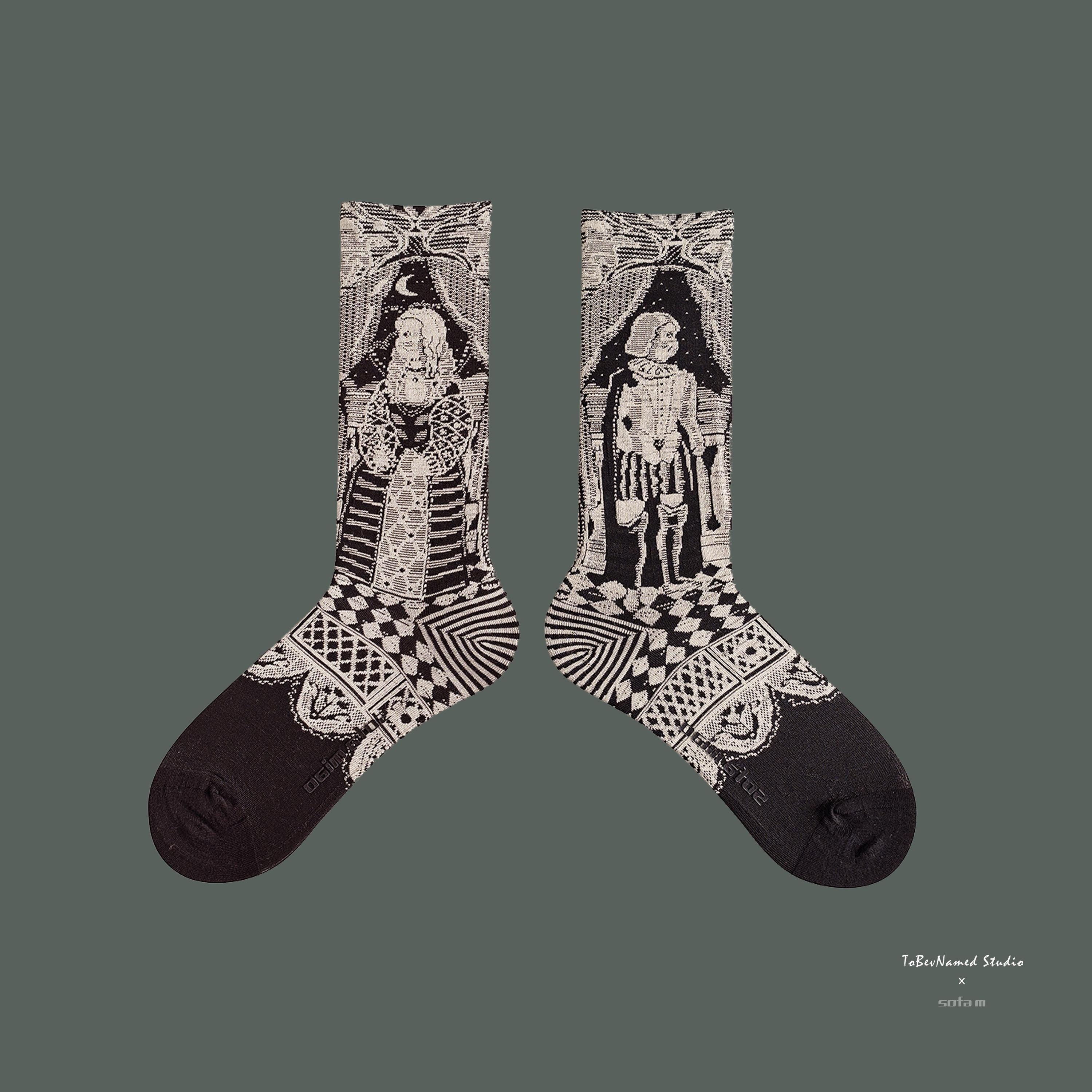 SECRETE CASTLE Socks
