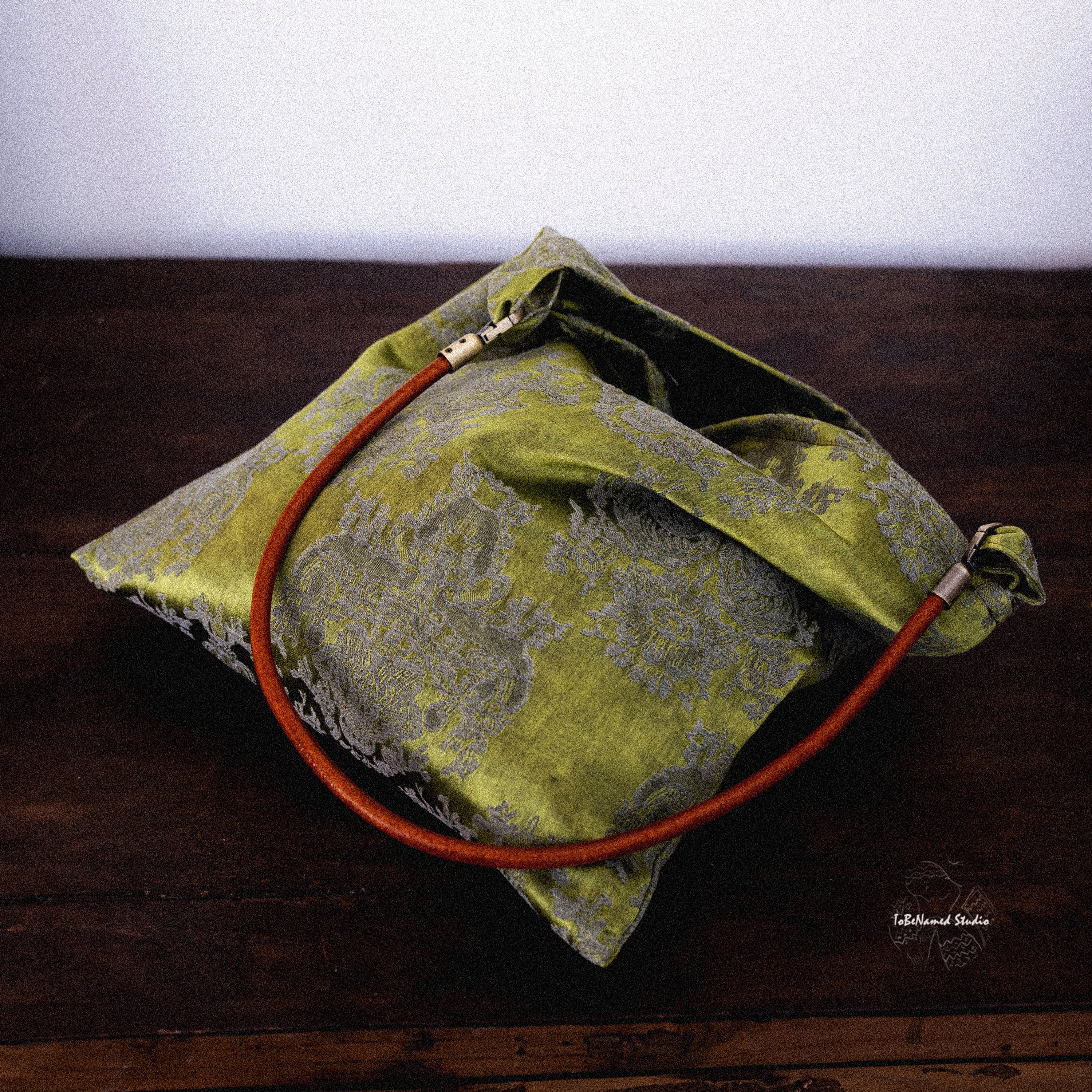 EMPRESS JADE Tote Bag