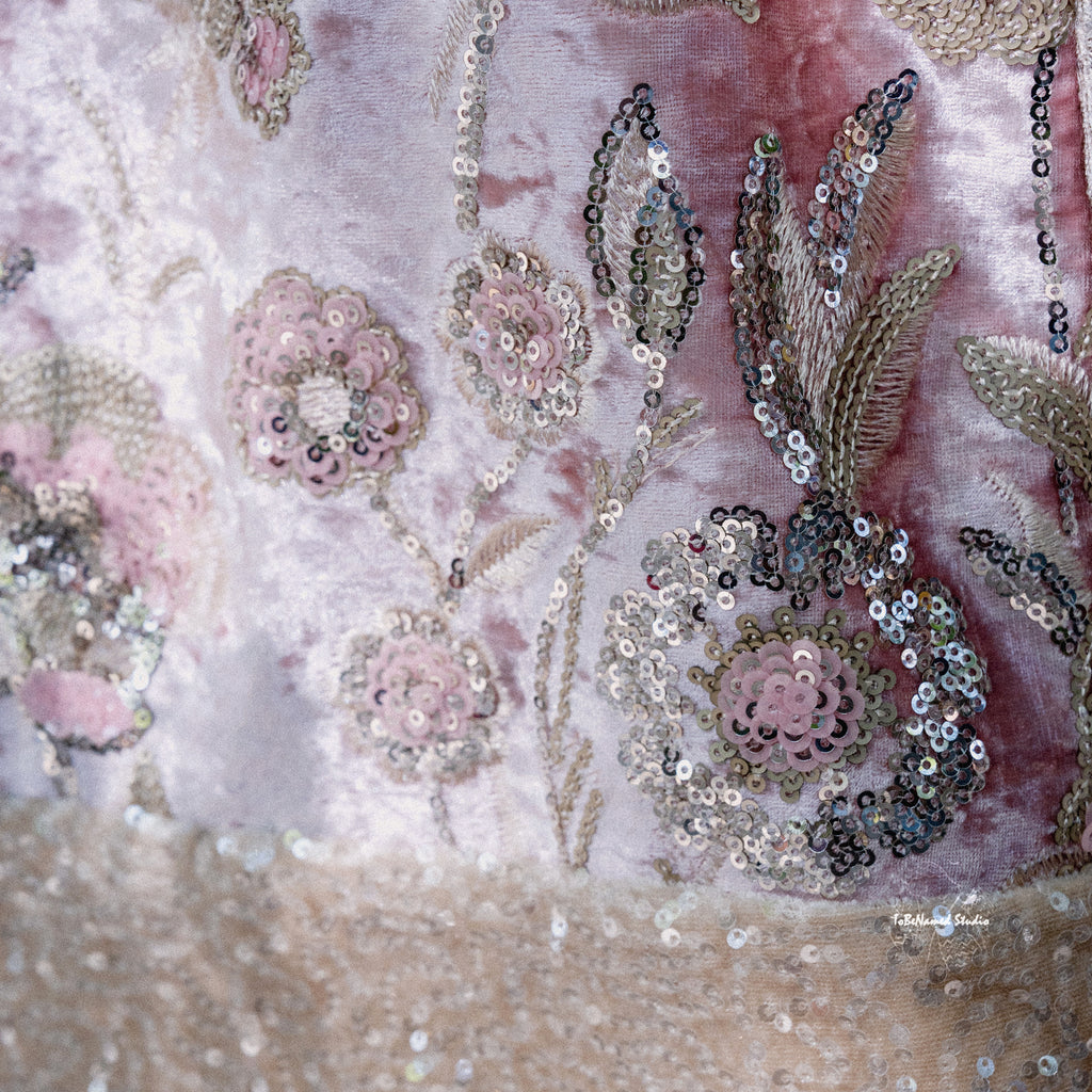 PARISIAN ROSE Sequin Embroidery Shoulder Bag