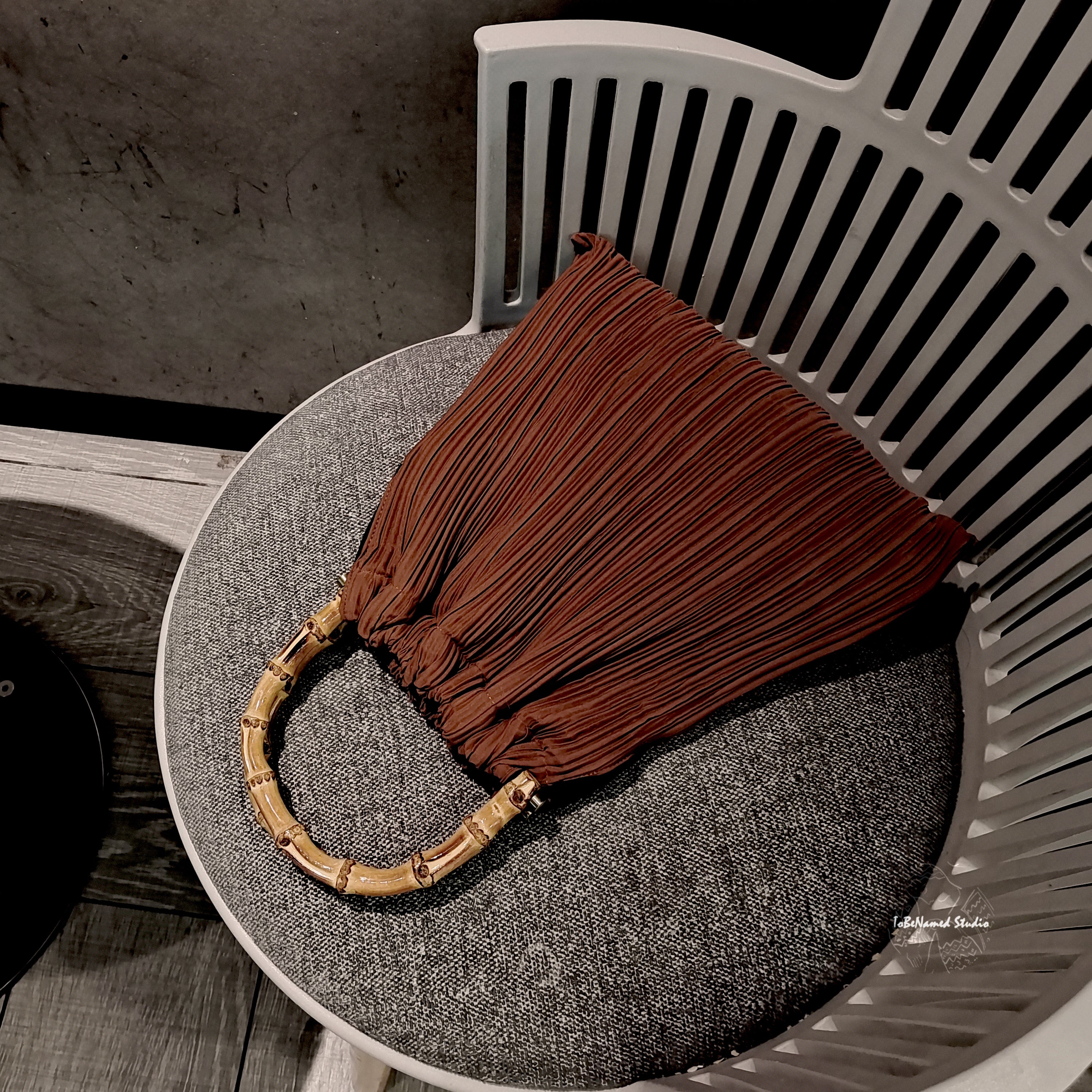 PLEAT STILLNESS Bag