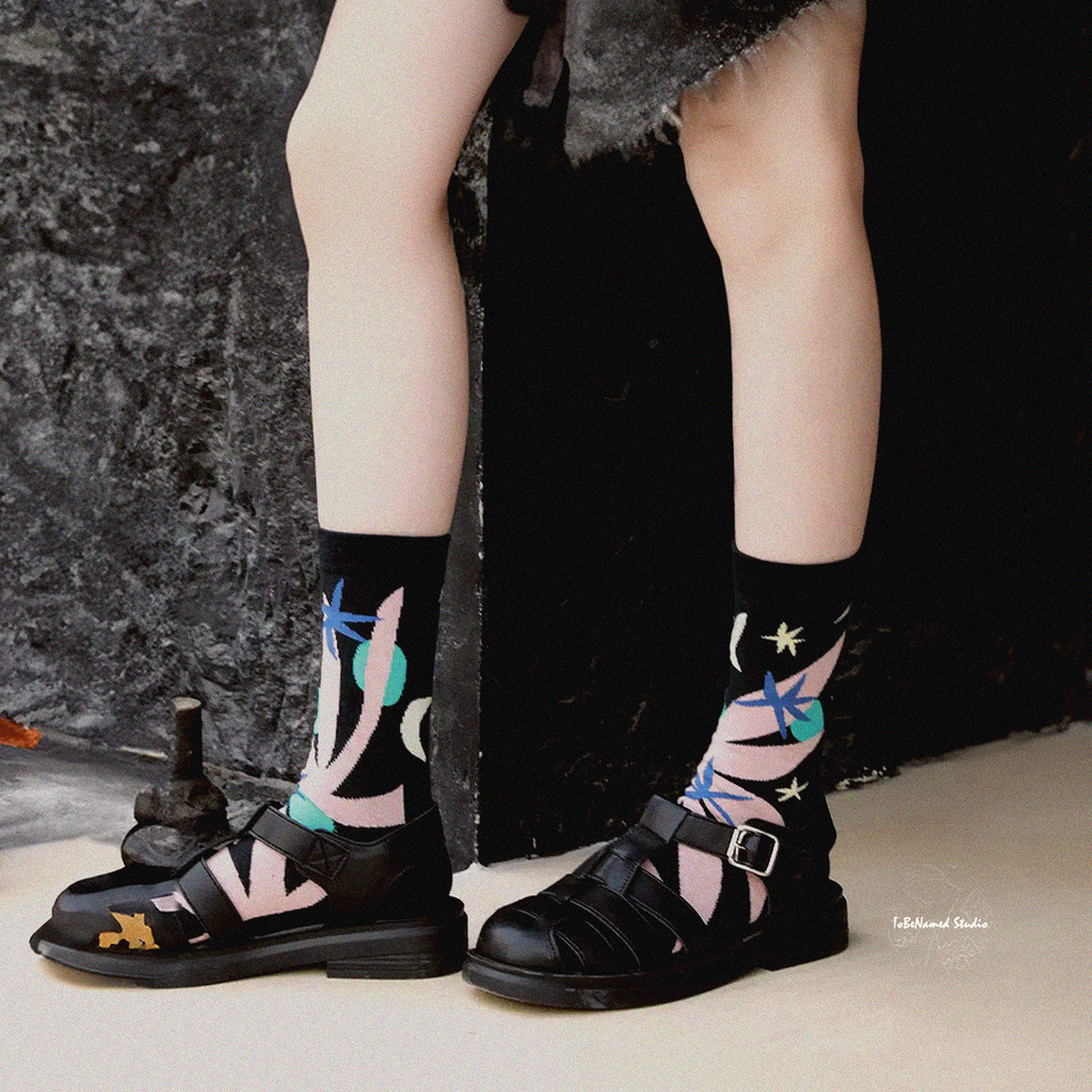 DANCING LEAVES Socks