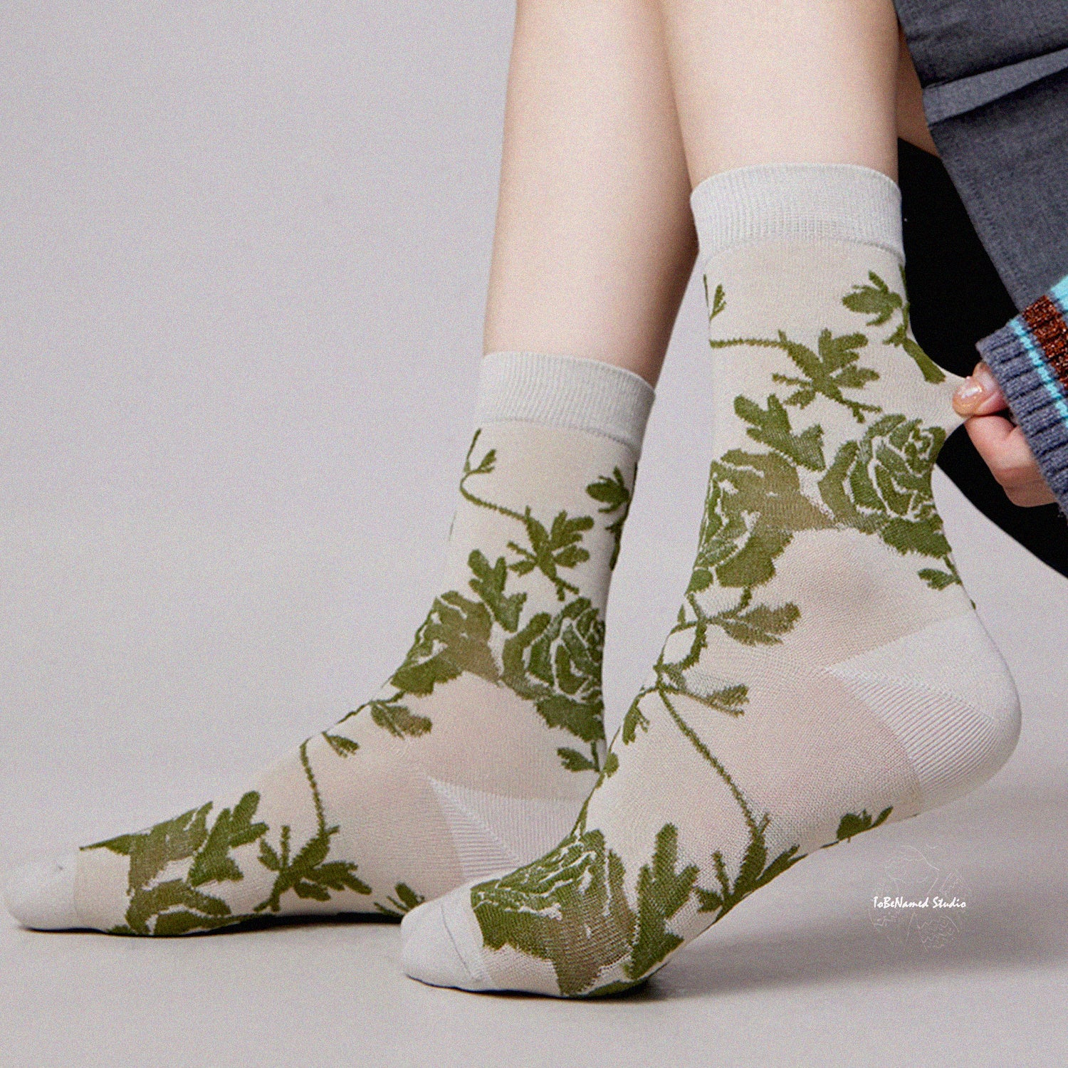 ENCHANTED VINES Socks