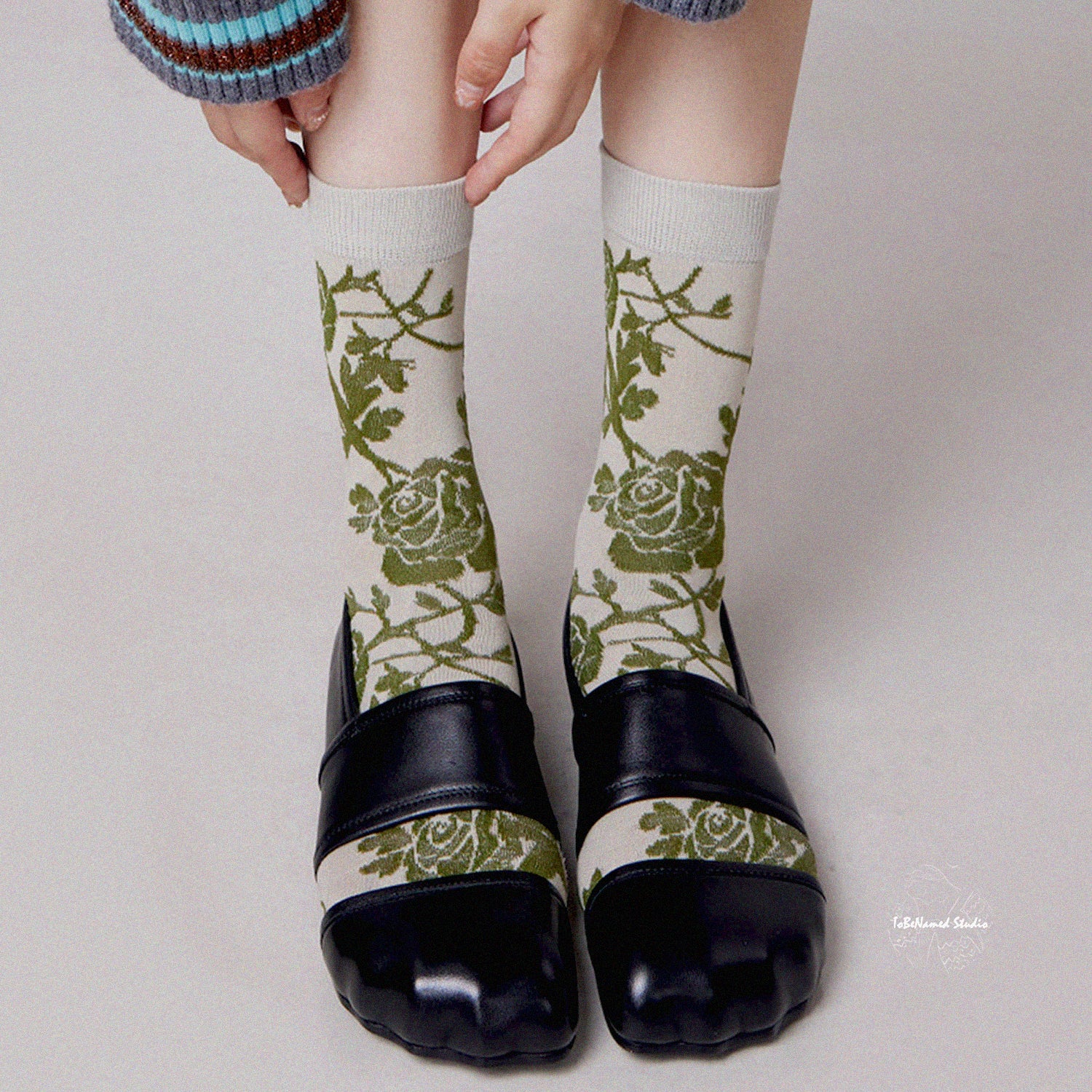 ENCHANTED VINES Socks